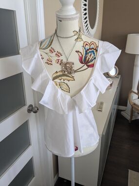 Forever 21 White Ruffle V-Neck Peplum Blouse